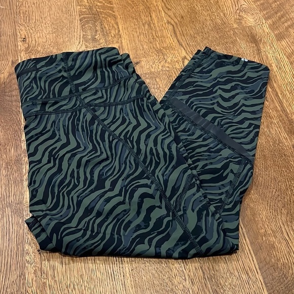Sweaty Betty Women’s Green and Black Leggings Size Extra Large - Picture 1 of 5